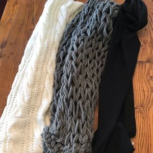 Bundle of scarves!
